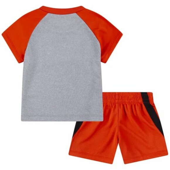 NWT Baby Boy Nike 2 piece Raglan Tee & Mesh Shorts Set MSRP $36 - Picture 2 of 7